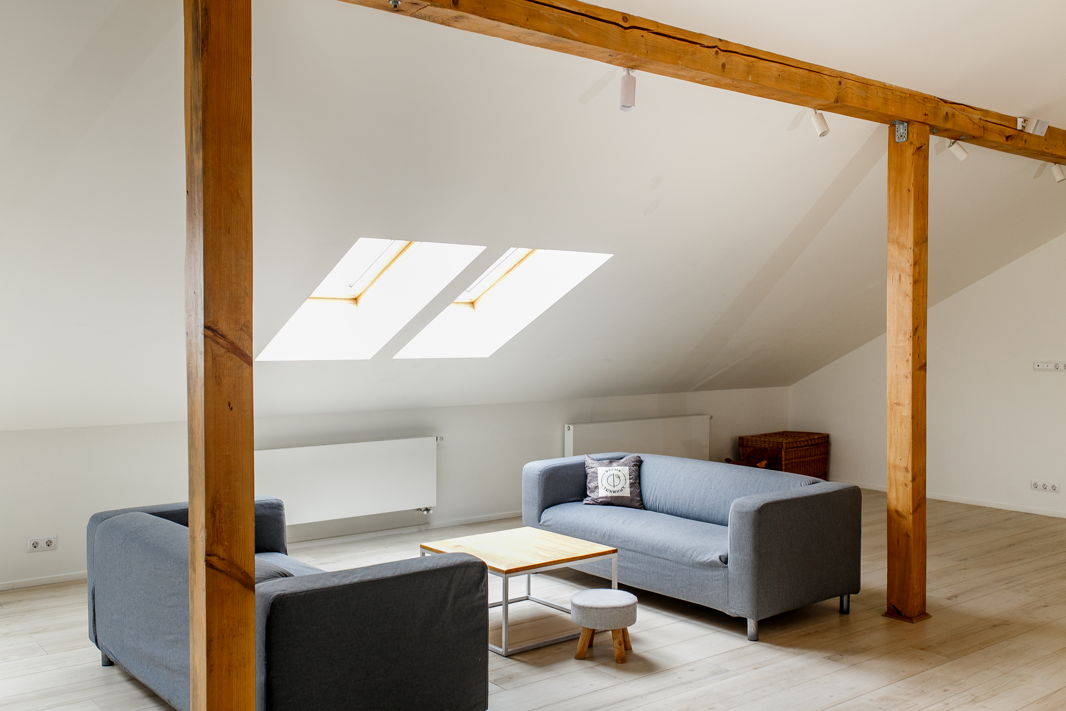 Вид на журнальный столик